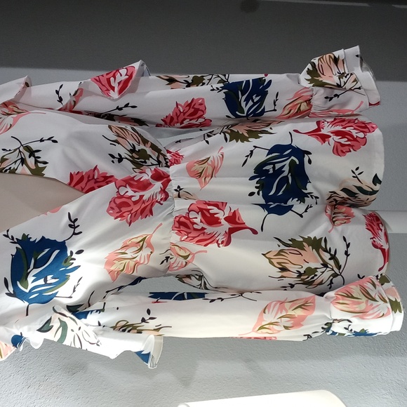 Romper floral - Picture 3 of 3